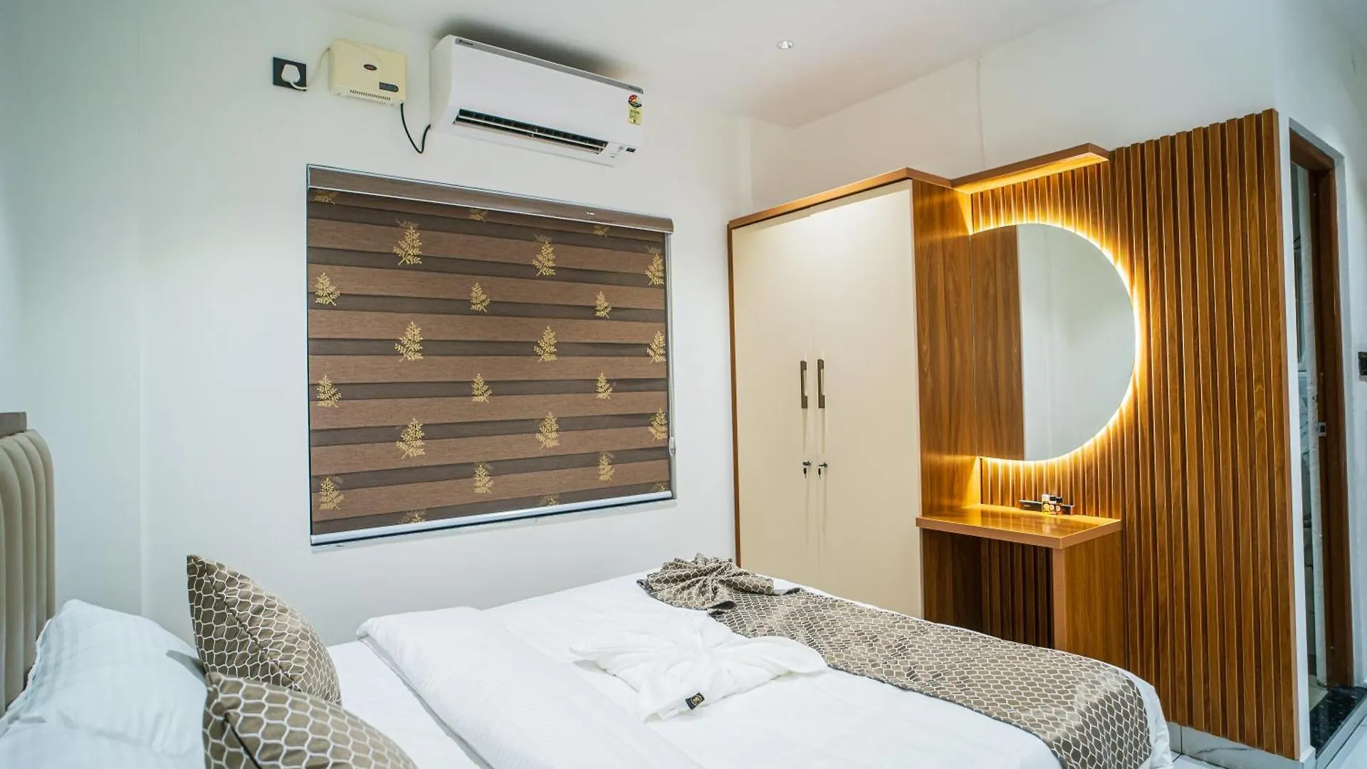 Dq Premium Apartments Kochi