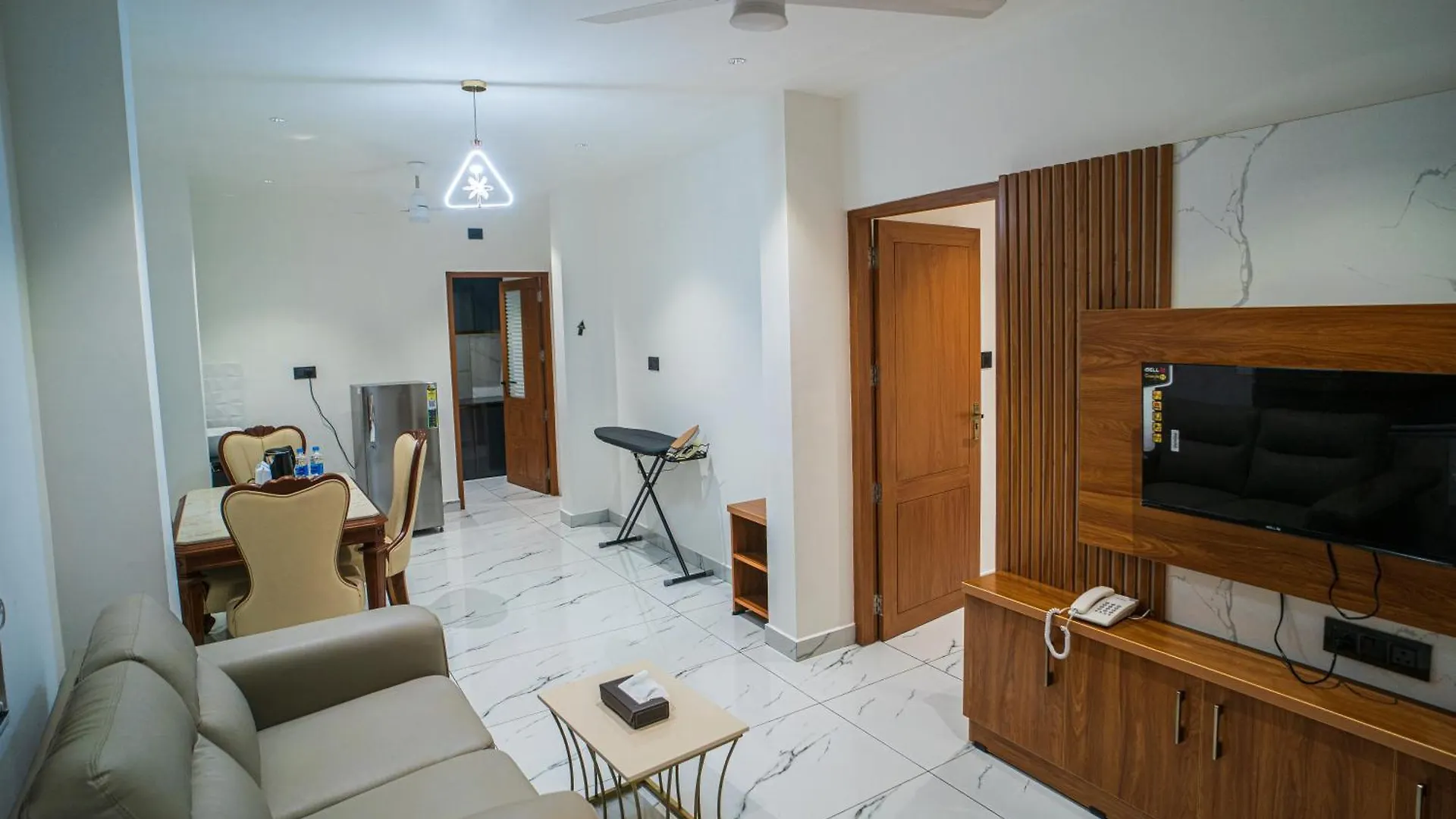 Dq Premium Apartments Kochi 0*,