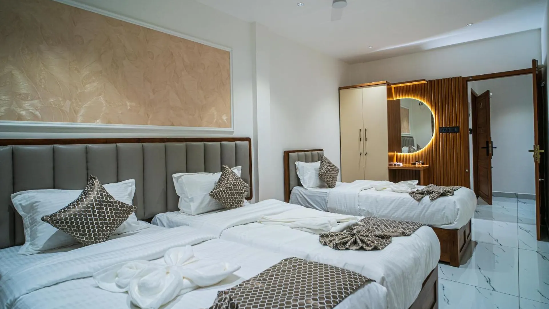 Dq Premium Apartments Kochi