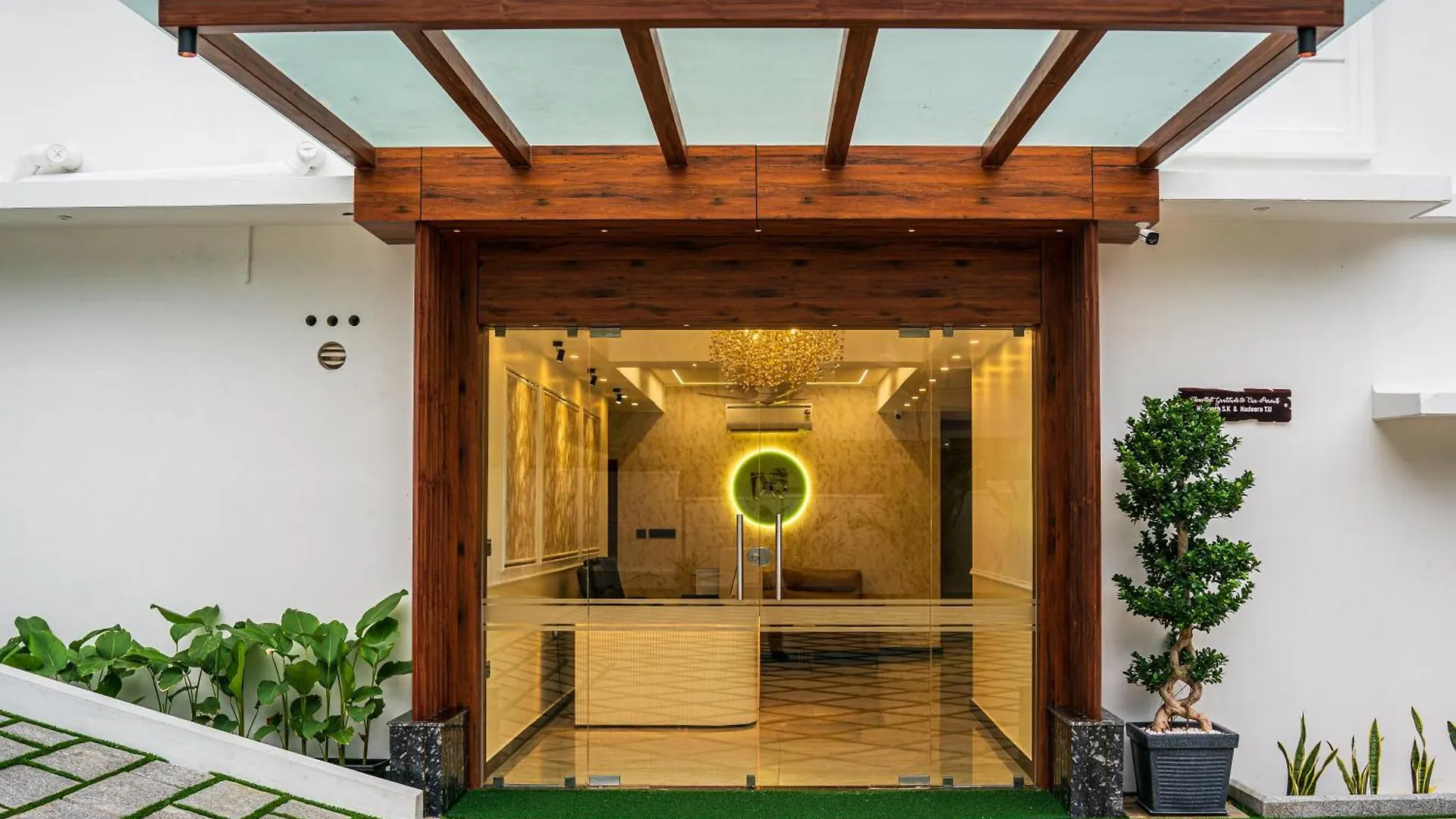 Dq Premium Apartments Kochi India